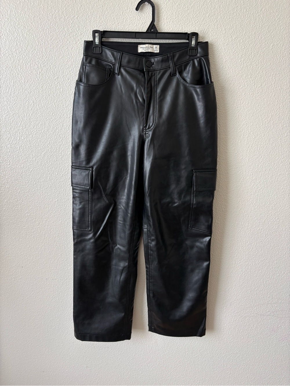 Abercrombie & Fitch Black Faux Leather Cargo Pants Woman’s 28